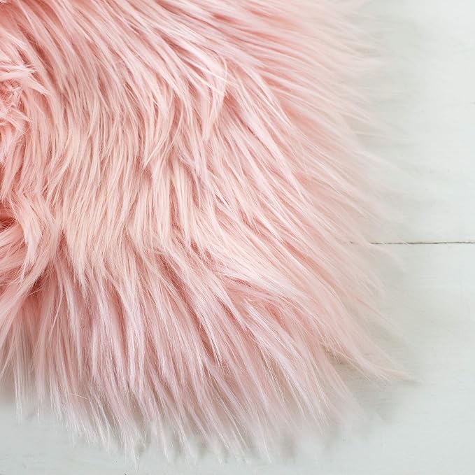 SAFAVIEH Faux Sheep Skin Collection Runner Rug - 2'6" x 6', Pink, Silken Glam Design, Non-Shedding & Easy Care, 2.35-inch Thick Ideal for High Traffic Areas in Living Room, Bedroom (FSS235G)