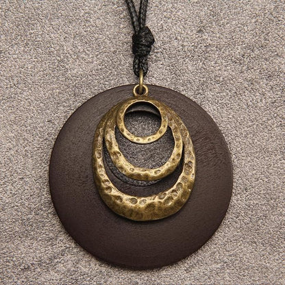 Leather Necklace for Women Boho Choker Necklace Long Cord Leather Pendant Bohemian Neckalce Vintage Alloy Pendant Leather Rope Necklace Wooden Necklaces for Women