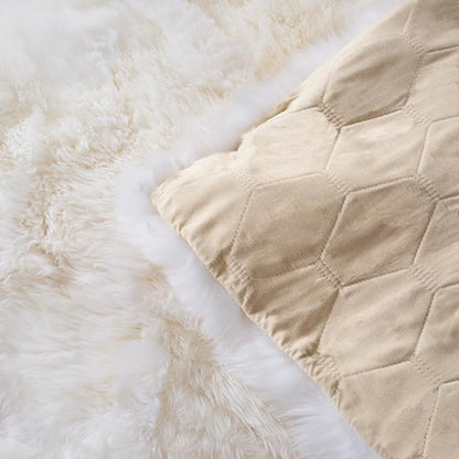 SAFAVIEH Sheep Skin Collection Area Rug - 6' Square, Natural & White, Handmade Rustic Glam Genuine Pelt, 3.4-inch Thick Ideal for High Traffic Areas in Living Room, Bedroom (SHS211A)