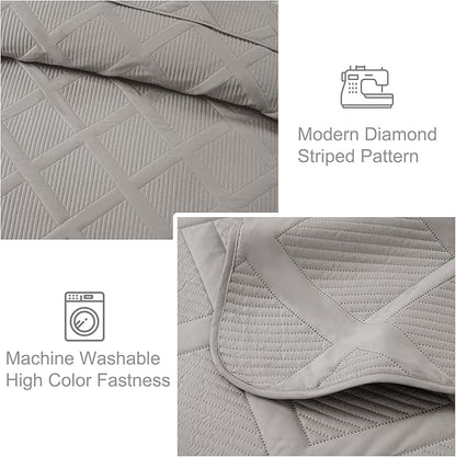 Exclusivo Mezcla Quilts Queen Size - Light Grey Quilt Set Bedspread with 2 Pillow Shams, Modern Bedding Set with Striped Pattern, Soft Lightweight Bedspreads Queen Size for All Seasons