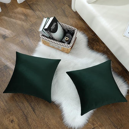 mixeoo Comfy Dark Green Throw Pillow Covers Christmas Decorative Square Solid Thick Velvet Super Soft Cushion Cases Home Decor for Sofa Couch Living Room Chair, Set of 1, 24 x 24 Inch
