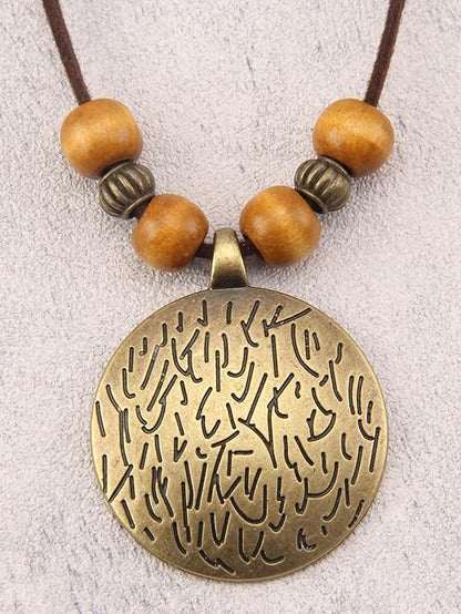 Leather Necklace for Women Boho Choker Necklace Long Cord Leather Pendant Bohemian Neckalce Vintage Alloy Pendant Leather Rope Necklace Wooden Necklaces for Women