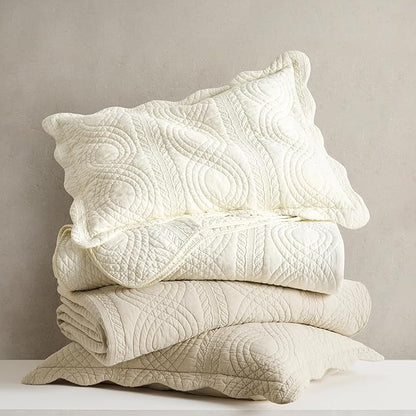 EVERGRACE 100% Cotton Scallop Quilt Set, Queen Size 3 Piece Set – Lightweight Bedspread with 2 Shams, Soft Prewashed Coverlet for Cozy and Elegant Bedding, Ivory Cream