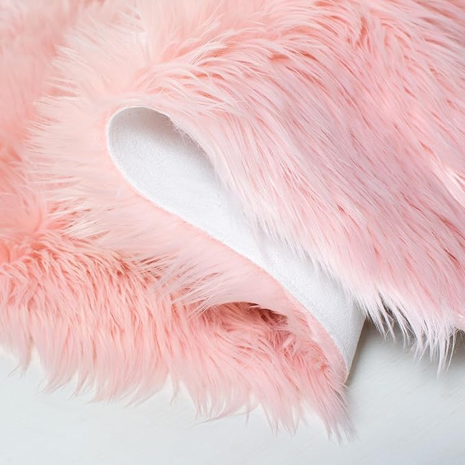 SAFAVIEH Faux Sheep Skin Collection 2'6" x 4' Pink FSS235G Silken Glam 2.35-inch Thick Accent Rug