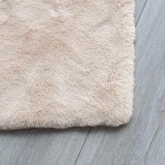 5x8 Area Rug Light Brown Beige Plush Shaggy Rugs for Bedroom Washable Faux Rabbit Fur Rug for Living Room Fluffy Large Nursery Rug Home Décor