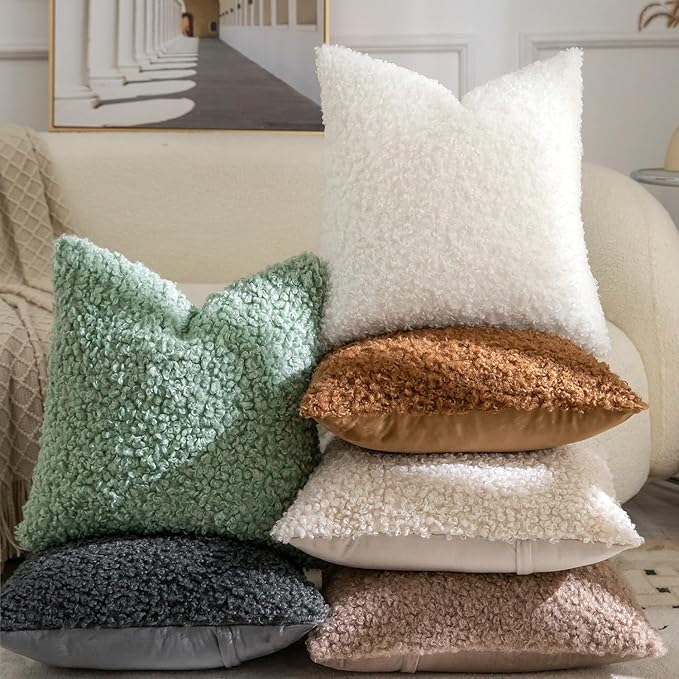 Yaertun Pack of 2 Faux Fur Throw Pillow Covers Decorative Sherpa Boucle Pillow Covers Fuzzy Soft Pillowcases Sheepskin Fleece Cushion Case for Couch Sofa Bed Living Room 20x20 Inch Cream White