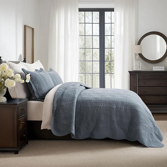 EVERGRACEHOME 100% Cotton Scallop Quilt Set, Queen Size 3 Piece Set – Lightweight Bedspread with 2 Shams, Soft Prewashed Matelasse Coverlet for Cozy and Elegant Bedding, Stormy Blue