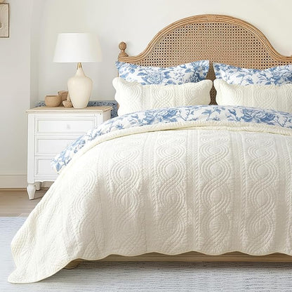 EVERGRACE 100% Cotton Scallop Quilt Set, Queen Size 3 Piece Set – Lightweight Bedspread with 2 Shams, Soft Prewashed Coverlet for Cozy and Elegant Bedding, Ivory Cream