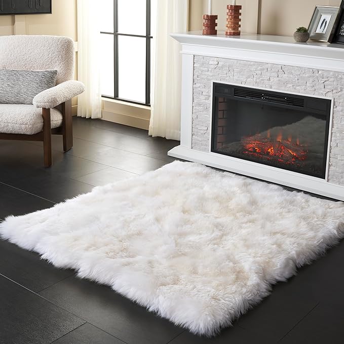 SAFAVIEH Sheep Skin Collection Area Rug - 4' Square, Natural & White, Handmade Rustic Glam Genuine Pelt, 3.4-inch Thick Ideal for High Traffic Areas in Living Room, Bedroom (SHS211A)