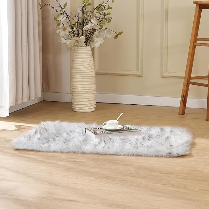 White and Grey Faux Shaggy Fur Rug for Living Room Plush Washable Sheepskin Fur Area Rugs 3x5 Nursery Rug