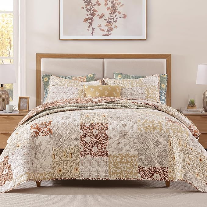 CASAAGUSTO Twin Quilt Set - 2 Pieces Patchwork Terracotta Quilt Bedding Set, Lightweight Twin Bedspread Coverlet, Reversible Floral Bed Cover for All Seasons (66"x92", 1 Quilt + 1 Pillow Sham)