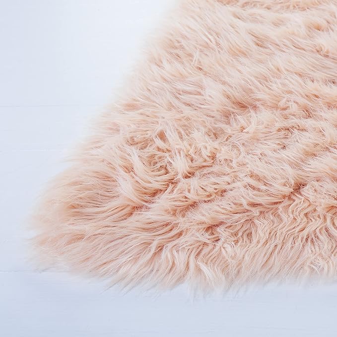 SAFAVIEH Faux Sheep Skin Collection 6' x 9' Light Pink FSS115U Silken Glam 2.35-inch Thick Area Rug