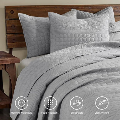 HORIMOTE HOME Grey King Size Quilt Set - Soft Microfiber Bedspread with 2 Shams, Lightweight & All-Season Geometric Coverlet for Cozy Bedding