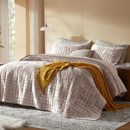 LEAONME Velvet Quilt King Size-98''x106'', Lightweight Dusty Pink Comforter Set with 2 Pillow Shams, Soft Bedspread Coverlet Quilted Bedding Set for All Season