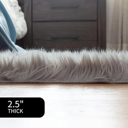 5 ft Round Fluffy Gray Rug – Plush Faux Fur Rug for Bedroom, Living Room, or Nursery – Cozy Faux Sheepskin Home Decor