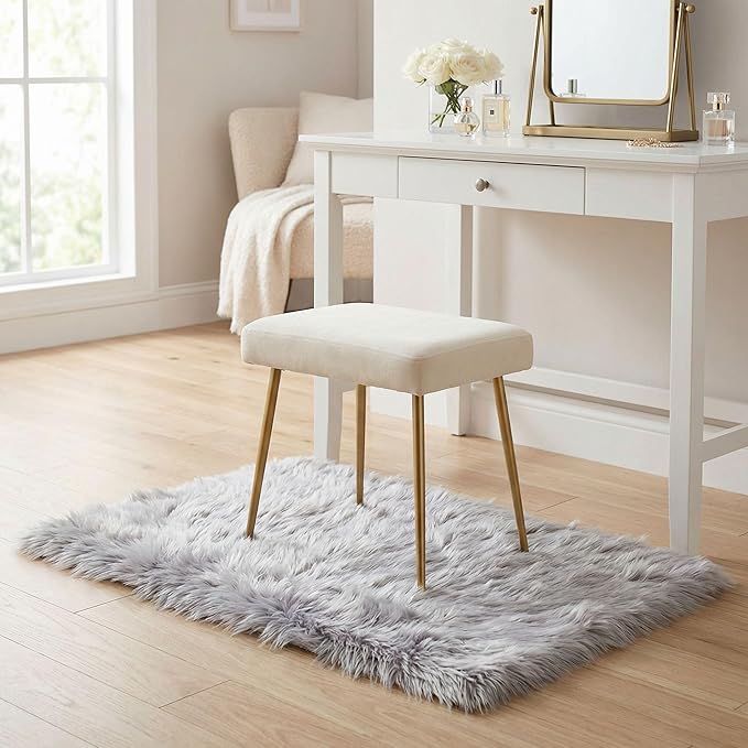 2 x 3 ft Fluffy Gray Rug – Soft Faux Fur Rug for Bedroom, Living Room, or Entryway – Cozy Faux Sheepskin Accent for Home Decor