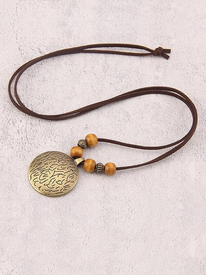 Leather Necklace for Women Boho Choker Necklace Long Cord Leather Pendant Bohemian Neckalce Vintage Alloy Pendant Leather Rope Necklace Wooden Necklaces for Women