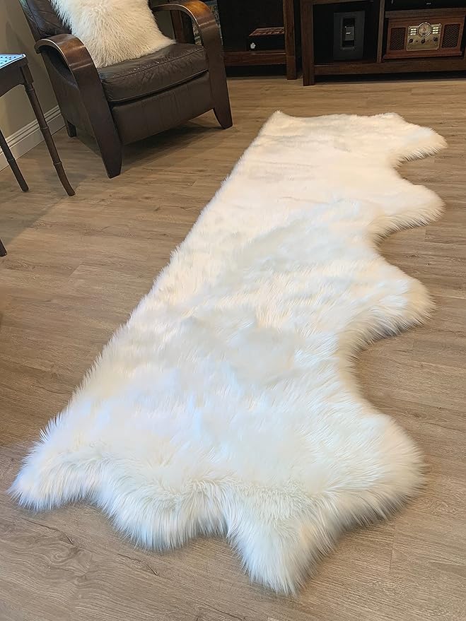 LAMBZY Faux Sheepskin Super Soft Hypoallergenic Silky Shag Rug for Living Room, Kids Room, Sofa (Quarto 4 Pelts Side by Side 3'x8', White)
