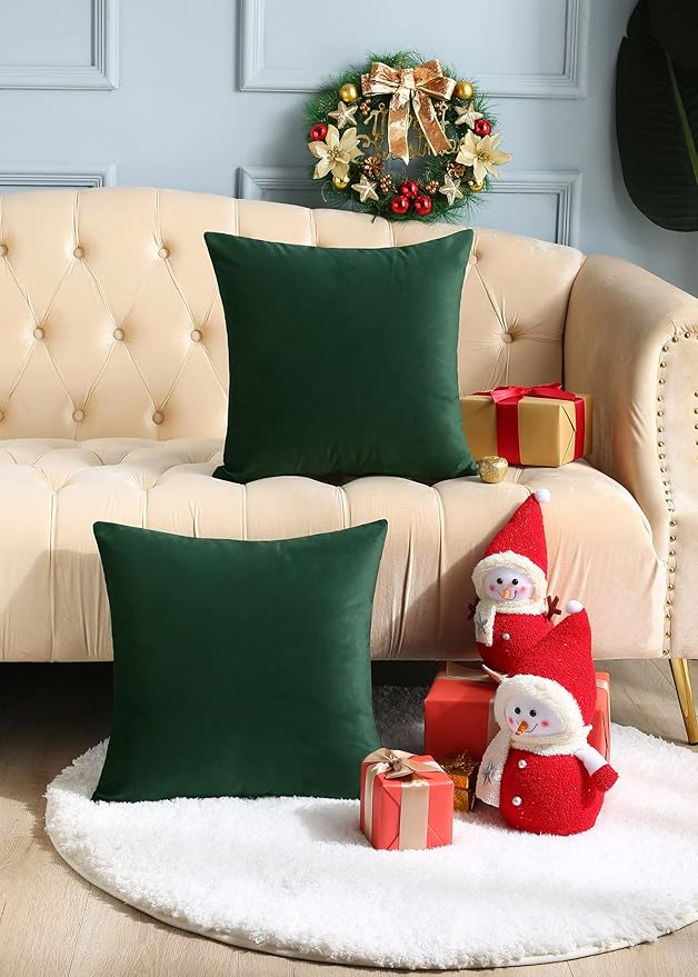 mixeoo Comfy Hunter Green Throw Pillow Covers Christmas Decorative Square Solid Thick Velvet Super Soft Cushion Cases Home Decor for Sofa Couch Living Room Chair, Set of 1, 24 x 24 Inch