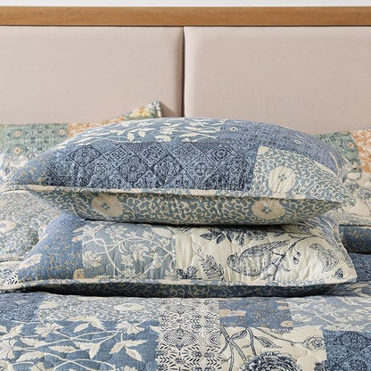 CASAAGUSTO King Size Quilt Set - 3 Pieces Patchwork Blue Quilt Bedding Set, Lightweight King Bedspread Coverlet, Reversible Floral Bed Cover for All Seasons (106"x94", 1 Quilt + 2 Pillow Shams)