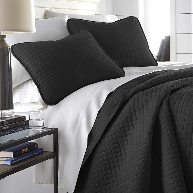 Southshore Fine Living, Inc. Oversized King Quilt Bedding Set, Soft Microfiber, Stain and Pet Hair Resistant Bedding Coverlet, King Size Quilt Set w/2 Pillow Shams, Black