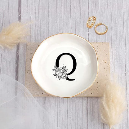 JoycuFF Initial Q Ceramic Jewelry Tray, Bridesmaid Bride Gifts, Mothers Day Christmas Anniversary Engagement Birthday Gifts for Women Couples, Trinket Dish for Rings Earrings Necklaces Bracelets Keys