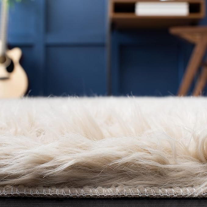 SAFAVIEH Faux Sheep Skin Collection 6' x 9' Beige FSS235K Silken Glam 2.35-inch Thick Area Rug