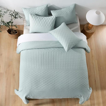 HORIMOTE HOME Sprout Green Queen Size Quilt Set - Soft Microfiber Bedspread with 2 Shams, Lightweight & All-Season Geometric Coverlet for Cozy Bedding