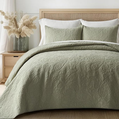 EVERGRACE 100% Cotton Paisley Quilt Set, Queen Size 3 Piece Set – Prewashed Lightweight Bedspread with 2 Shams, Soft & Breathable Matelasse Coverlet for All-Season Comfort, Light Sage Green