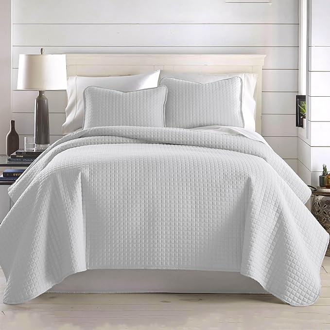 Southshore Fine Living, Inc. Twin XL Comforter Quilt Bedding Set, Dorm Room Bedding Essentials, Stain Resistant, Machine Washable Bedspread, XL/Twin Grey Quilt Bed Spread with Pillow Sham, Light Grey
