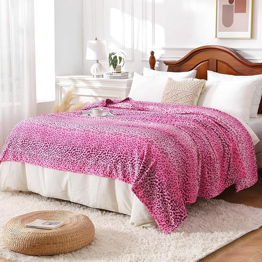 Viviland Flannel Fleece Blanket King Size 90x108 inches, Lightweight, Super Soft Cozy Warm Blanket, Cheetah Print Pink