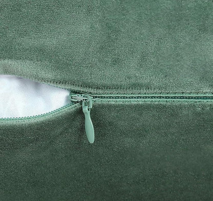 Jeneoo Set of 2 Comfy Soft Velvet Throw Pillow Covers for Sofa Couch Decorative Square Cushion Cases for Bedroom Car (20 x 20 Inches, Sage Green)