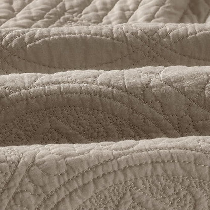 Calla Angel Sage Garden Luxury Pure Cotton Matelasse Quilt, King, Coffee
