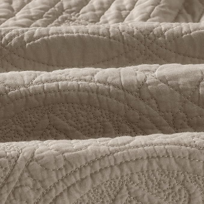 Calla Angel Sage Garden Luxury Pure Cotton Matelasse Quilt Queen, Coffee