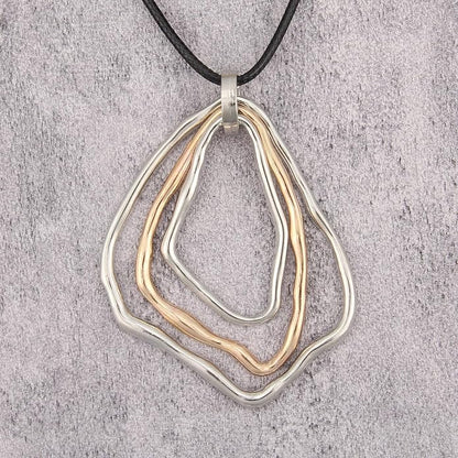 Leather Necklace for Women Boho Choker Necklace Long Cord Leather Pendant Bohemian Neckalce Vintage Alloy Pendant Leather Rope Necklace Wooden Necklaces for Women