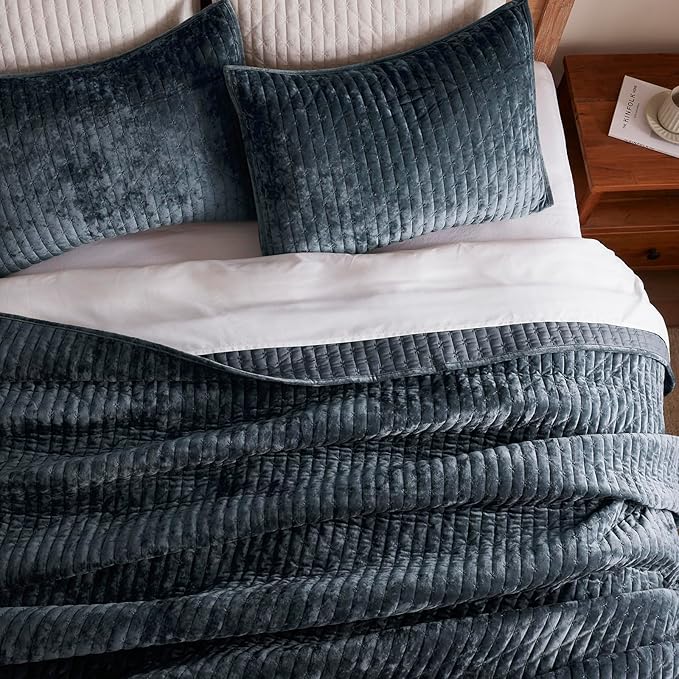 LEAONME Velvet Quilt Set Full/Queen Size 90''x98'', Lightweight Navy Blue Velvet Comforter Set with 2 Matching Shams, Soft Cross Stitch Bedspread Coverlet Bedding Set for All Season