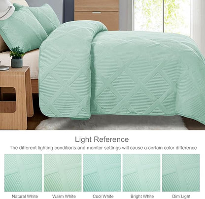 Exclusivo Mezcla King Quilt Set- Light Green Quilts Bedding Set with 2 Pillow Shams, Modern King Bedspread with Striped Pattern, Soft Lightweight Bedspreads Coverlets for All Seasons