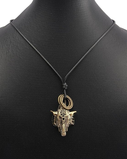 Leather Necklace for Women Boho Choker Necklace Long Cord Leather Pendant Bohemian Neckalce Vintage Alloy Pendant Leather Rope Necklace Wooden Necklaces for Women