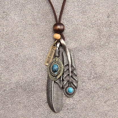 Leather Necklace for Women Boho Choker Necklace Long Cord Leather Pendant Bohemian Neckalce Vintage Alloy Pendant Leather Rope Necklace Wooden Necklaces for Women
