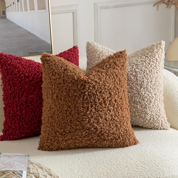 Yaertun Pack of 2 Faux Fur Throw Pillow Covers Decorative Sherpa Boucle Pillow Covers Fuzzy Soft Pillowcases Sheepskin Fleece Cushion Case for Couch Sofa Bed Living Room 24x24 Inch Brown