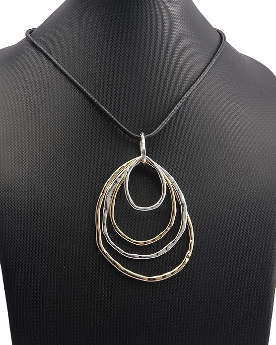 Leather Necklace for Women Boho Choker Necklace Long Cord Leather Pendant Bohemian Neckalce Vintage Alloy Pendant Leather Rope Necklace Wooden Necklaces for Women