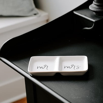 Sweet Water Decor Mr and Mrs Ring Dish - Personalized Wedding & Engagement Gift, Ring or Jewelry Dish Holder - Trinket Tray & Bedroom Decor - Ceramic White