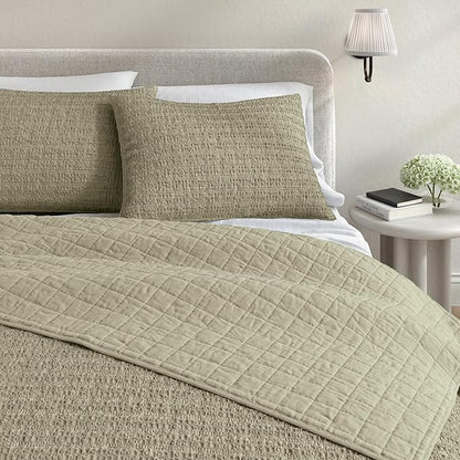 Great Bay Home Full/Queen Size Green 100% Cotton Honeycomb Waffle Quilt and Sham Set - Garment Washed, Waffle Weave Like Texture, Lightweight 3-Piece Bedding Set (Eucalyptus Green)