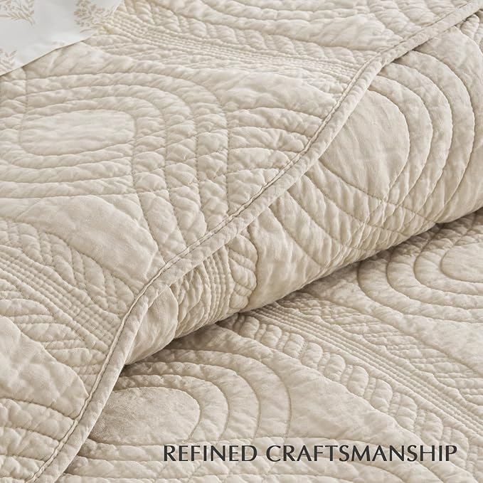 EVERGRACE 100% Cotton Scallop Quilt Set, King Size 3 Piece Set – Lightweight Bedspread with 2 Shams, Soft Prewashed Matelasse Coverlet for Cozy and Elegant Bedding, Flax Beige