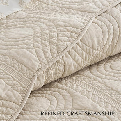 EVERGRACE 100% Cotton Scallop Quilt Set, King Size 3 Piece Set – Lightweight Bedspread with 2 Shams, Soft Prewashed Matelasse Coverlet for Cozy and Elegant Bedding, Flax Beige