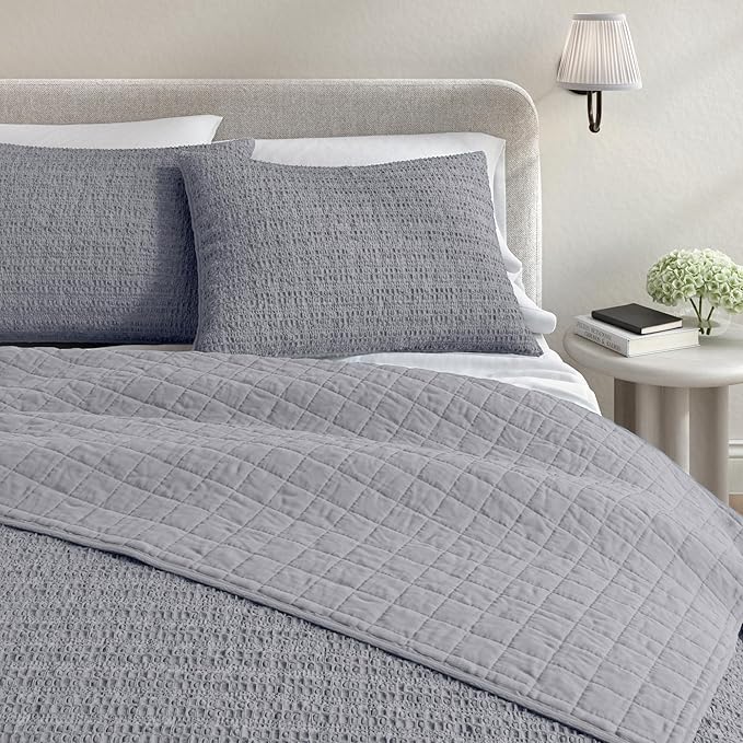 Great Bay Home Full/Queen Size Blue 100% Cotton Honeycomb Waffle Quilt and Sham Set - Garment Washed, Waffle Weave Like Texture, Lightweight 3-Piece Bedding Set (Denim Blue)
