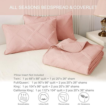 Exclusivo Mezcla Twin Size Quilt Set - Blush Pink Quilts Bedding Set with 2 Pillow Shams, Modern Bedspread with Striped Pattern, Soft Lightweight Bedspreads Coverlets for All Seasons