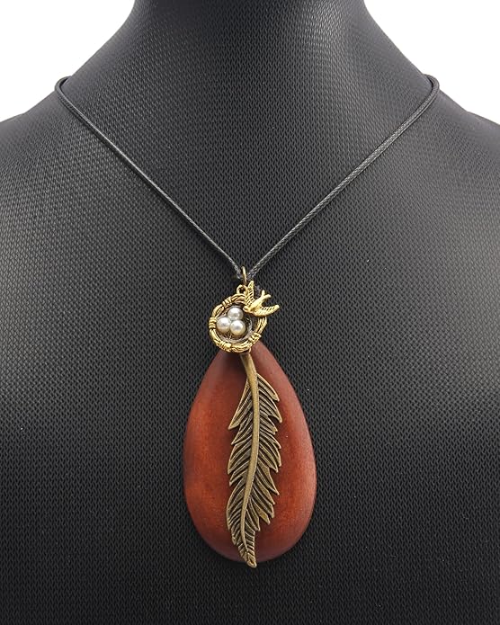 Leather Necklace for Women Boho Choker Necklace Long Cord Leather Pendant Bohemian Neckalce Vintage Alloy Pendant Leather Rope Necklace Wooden Necklaces for Women