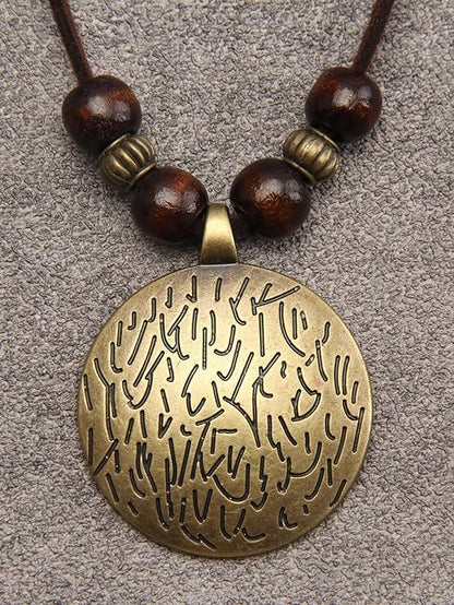Leather Necklace for Women Boho Choker Necklace Long Cord Leather Pendant Bohemian Neckalce Vintage Alloy Pendant Leather Rope Necklace Wooden Necklaces for Women