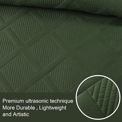 Exclusivo Mezcla Oversized King Quilt Set- Olive Green Cal King Quilts Bedding Set with 2 Pillow Shams, Modern Bedspread with Striped Pattern, Soft Lightweight Bedspreads Coverlets for All Seasons